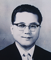 2대 총장 임성희 박사 증명사진