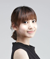 윤소정 증명사진