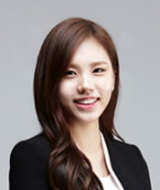 홍민주 증명사진