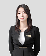 신유진 증명사진